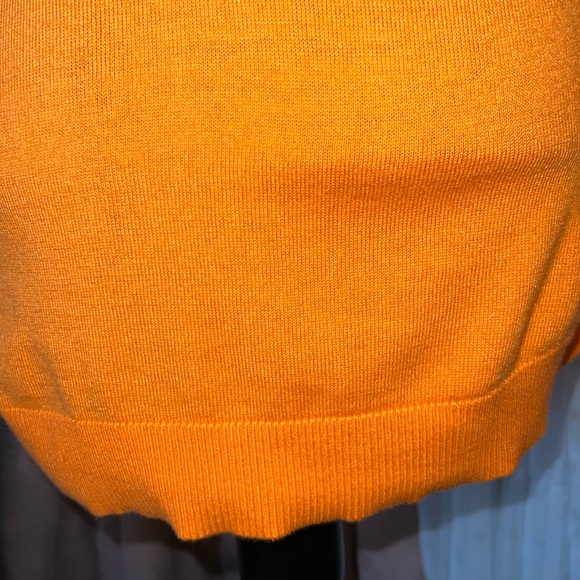 Michael Kors Size XS Orange Cold Shoulder Sweater - Picture 10 of 15